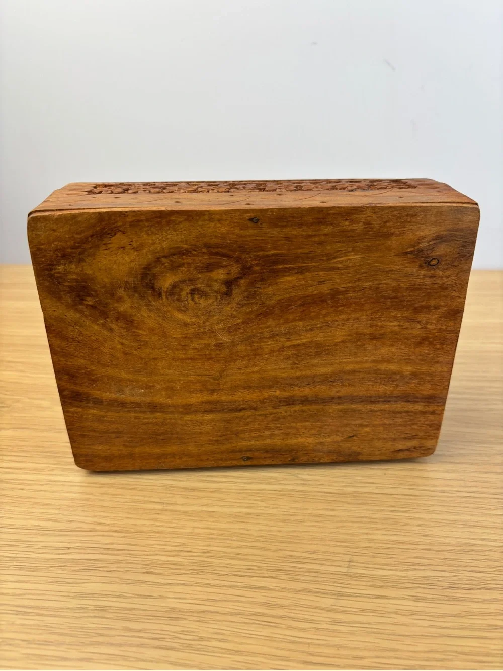 Vintage Hand Carved Wooden Floral Trinket Box‎